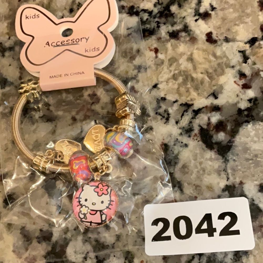 2042 Gold Tone Hello Kitty Kids Charm Bracelet